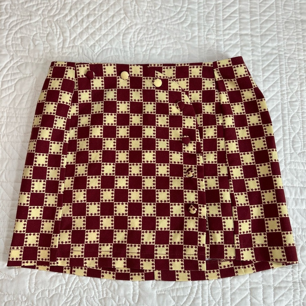 Urban Outfitters Burgundy Red Beige Checked Mini Skirt Women’s Size Small